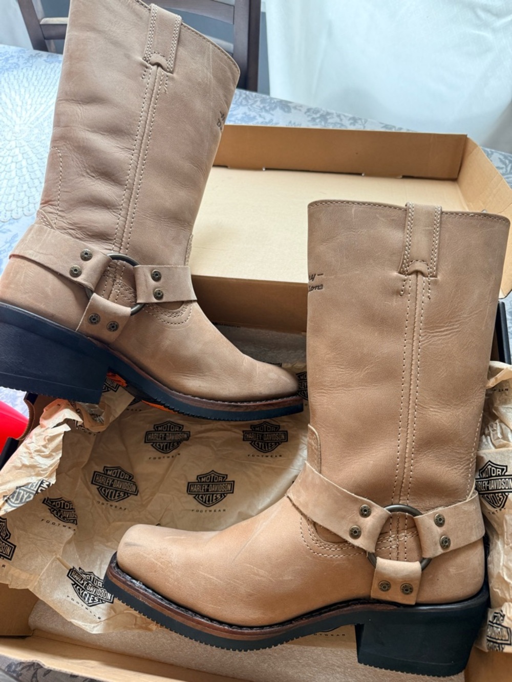 Harley-Davidson Women's Hustin 11” Leather Boots Size 8.5 Cream Color